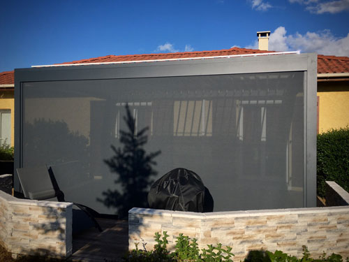 pergola bioclimatique avec store